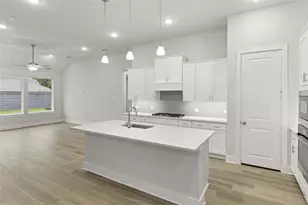653 Begonia Wy, Little Elm, TX 76227 - Photo 5