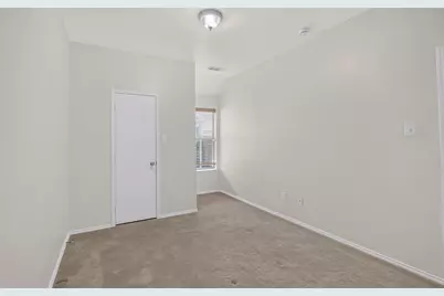 5916 Crestview Drive, Grand Prairie, TX 75052 - Photo 27