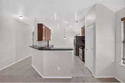 5916 Crestview Drive, Grand Prairie, TX 75052 - Photo 9
