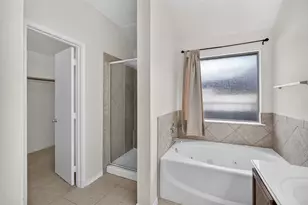 5916 Crestview Dr, Grand Prairie, TX 75052 - Photo 19