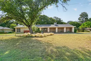 3902 Laramie Dr, Granbury, TX 76049 - Photo 39