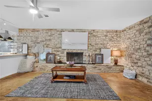 3902 Laramie Dr, Granbury, TX 76049 - Photo 11