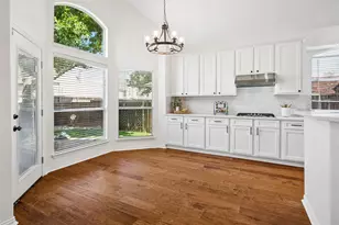 8301 Bartley Cir, Plano, TX 75025 - Photo 13
