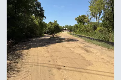 2008 S Lang Avenue, Denison, TX 75020 - Photo 15