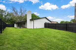3406 Country Club Dr, Grand Prairie, TX 75052 - Photo 29