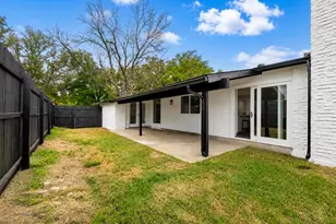 3406 Country Club Dr, Grand Prairie, TX 75052 - Photo 27