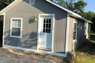 352 E Archer St, Jacksboro, TX 76458 - Photo 3