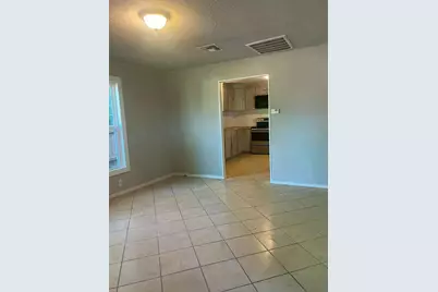 330 E Thompson Street, Jacksboro, TX 76458 - Photo 7
