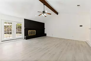 2112 Dartmouth Dr, Arlington, TX 76015 - Photo 3