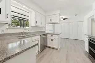 2112 Dartmouth Dr, Arlington, TX 76015 - Photo 9