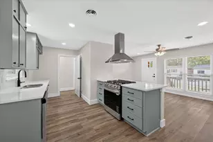 2323 Morgan St, Irving, TX 75062 - Photo 13