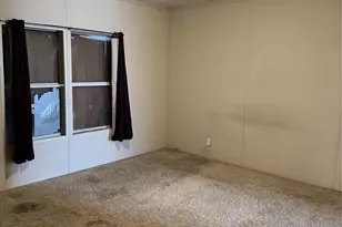 910 Star Dr, Granbury, TX 76049 - Photo 23