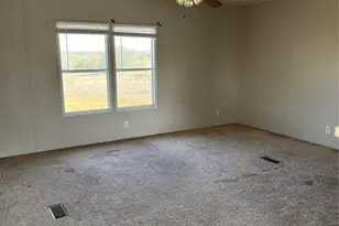 910 Star Dr, Granbury, TX 76049 - Photo 11