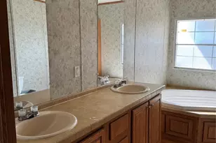 910 Star Dr, Granbury, TX 76049 - Photo 27