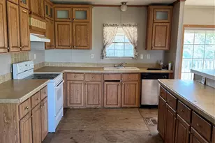 910 Star Dr, Granbury, TX 76049 - Photo 15