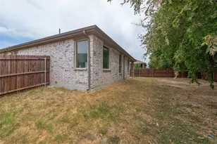 517 Redding Dr, Saginaw, TX 76131 - Photo 23
