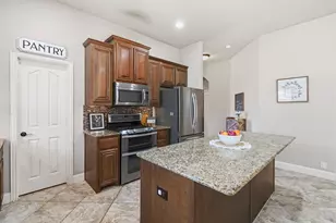 4209 Carnation Ln, Mansfield, TX 76063 - Photo 9