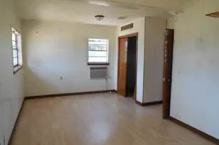502 Travis St, Ranger, TX 76470 - Photo 7