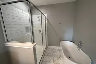 417 S Glasgow Dr, Dallas, TX 75223 - Photo 11