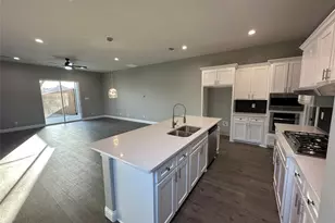 417 S Glasgow Dr, Dallas, TX 75223 - Photo 5