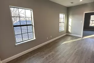 417 S Glasgow Dr, Dallas, TX 75223 - Photo 9