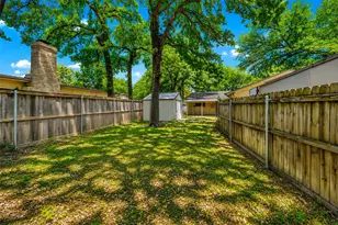 133 Oakhurst Dr, Bedford, TX 76022 - Photo 37
