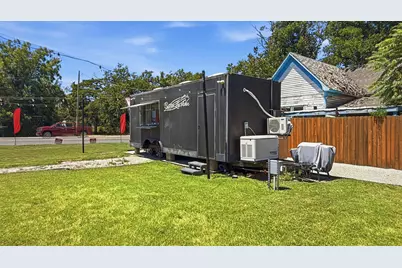 307 Walnut Street, Hico, TX 76457 - Photo 17