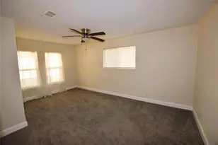 120 Marina View Ct, Weatherford, TX 76087 - Photo 9