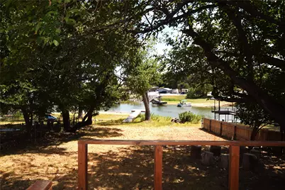 120 Marina View Court, Weatherford, TX 76087 - Photo 3