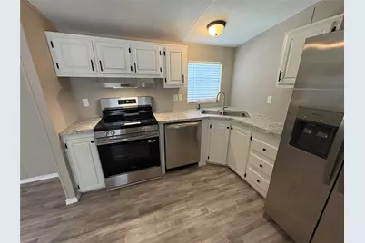 111 Shady Springs Drive, Bridgeport, TX 76426 - Photo 13