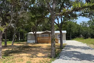 111 Shady Springs Dr, Bridgeport, TX 76426 - Photo 1