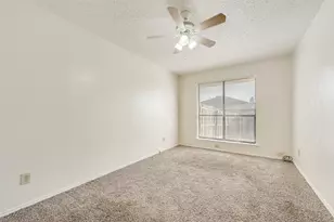 215/217 Silver Creek Dr, Duncanville, TX 75137 - Photo 17