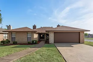 215/217 Silver Creek Dr, Duncanville, TX 75137 - Photo 1