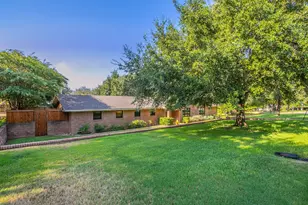 4936 Ridgeview Dr, Waco, TX 76710 - Photo 3