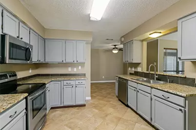 928 Ledgemont Drive, Plano, TX 75025 - Photo 13
