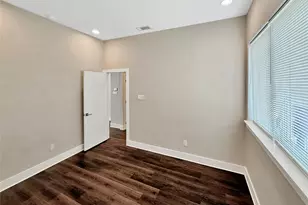 324 Feliks Gwozdz Pl, Fort Worth, TX 76104 - Photo 7