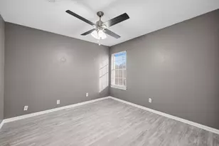 607 Meadowbrook Dr, Burleson, TX 76028 - Photo 17