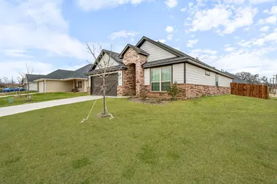 102 Clover Circle, Weatherford, TX 76086 - Photo 3