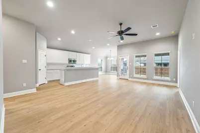 102 Clover Circle, Weatherford, TX 76086 - Photo 9