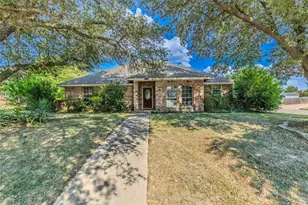 10505 Oak Creek Dr, Greenville, TX 75402 - Photo 1