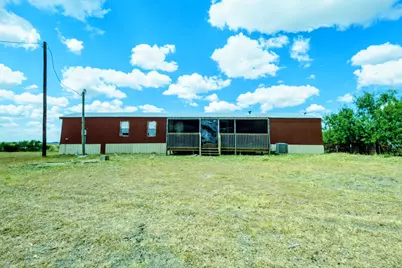 131 Clover Court, Hubbard, TX 76648 - Photo 3