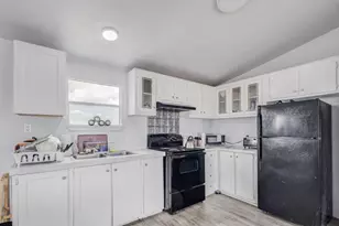 131 Clover Ct, Hubbard, TX 76648 - Photo 11