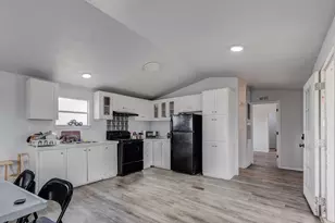 131 Clover Ct, Hubbard, TX 76648 - Photo 9