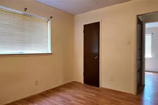 813 Waikiki Dr, Garland, TX 75043 - Photo 17
