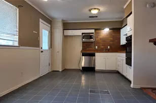 813 Waikiki Dr, Garland, TX 75043 - Photo 13