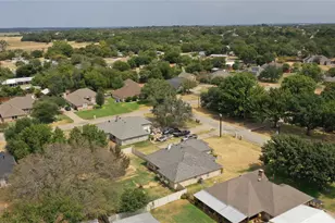 3904 Santa Cruz St, Granbury, TX 76049 - Photo 3