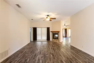 3904 Santa Cruz St, Granbury, TX 76049 - Photo 7