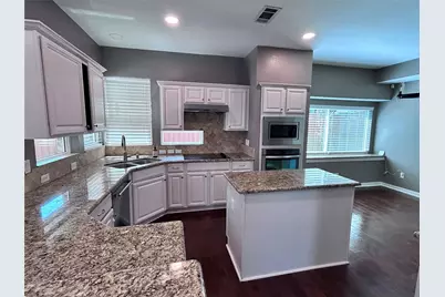 2634 Lakeforest Court, Dallas, TX 75214 - Photo 13