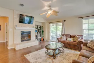 2035 Matagorda Ln, Grand Prairie, TX 75052 - Photo 9