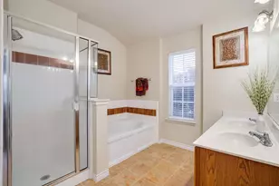 2035 Matagorda Ln, Grand Prairie, TX 75052 - Photo 11